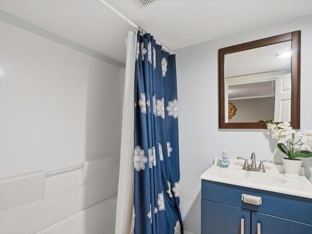 51 Fruit St Ext, Milford, MA 01757
