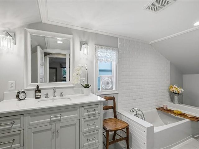 51 Fruit St Ext, Milford, MA 01757