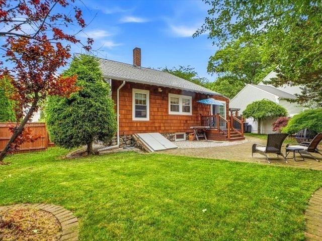 51 Fruit St Ext, Milford, MA 01757