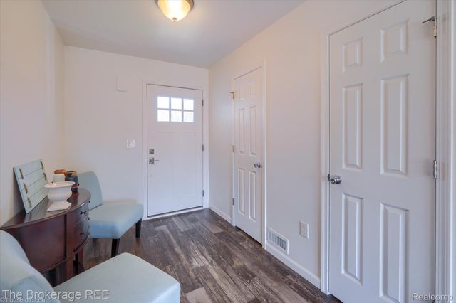 6034 Willow Trail, Grand Blanc Charter Township, MI 48439