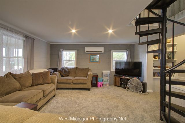 21660 Brady Lake Boulevard, Morley, MI 49336