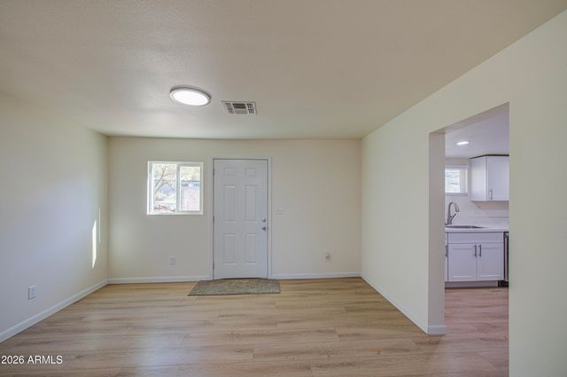 300 N MAGMA Avenue, Superior, AZ 85173