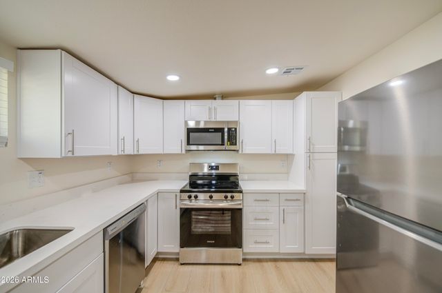 300 N MAGMA Avenue, Superior, AZ 85173