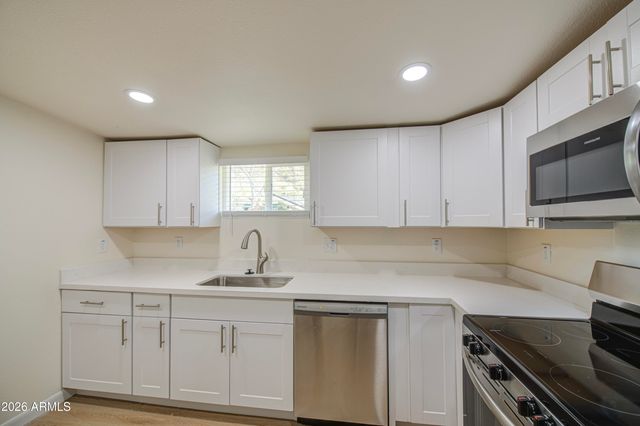 300 N MAGMA Avenue, Superior, AZ 85173