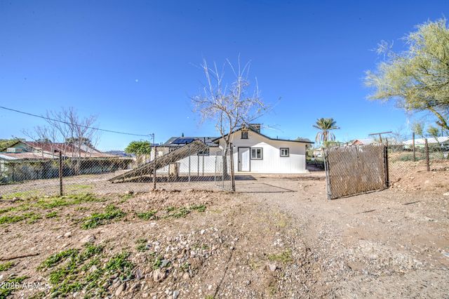 300 N MAGMA Avenue, Superior, AZ 85173