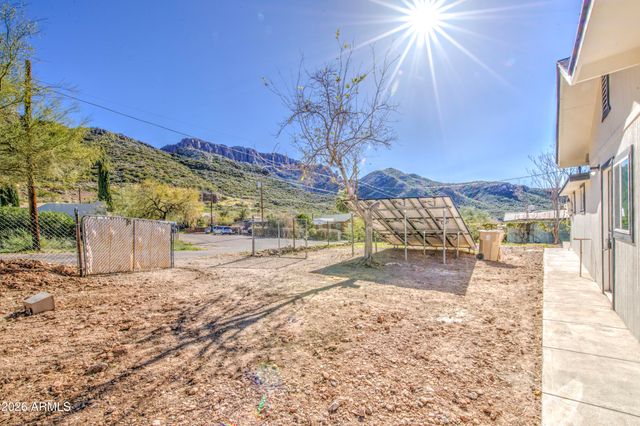 300 N MAGMA Avenue, Superior, AZ 85173