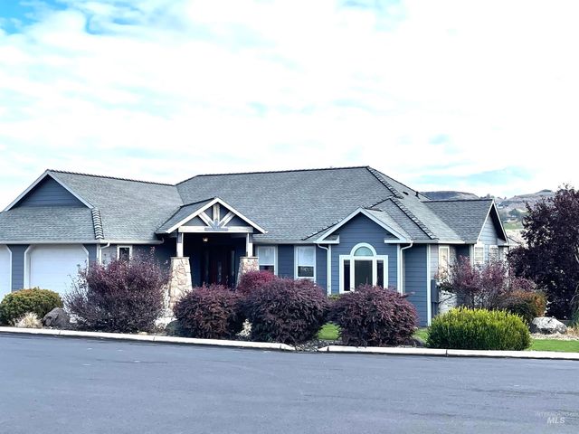 2655 13th Street, Clarkston, WA 99403