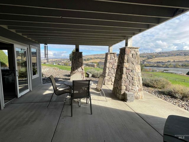 2655 13th Street, Clarkston, WA 99403