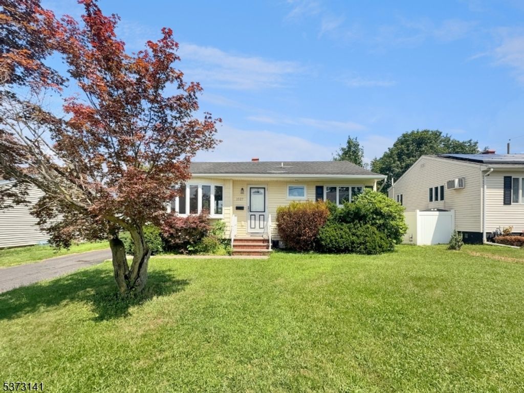1327 Dominic St, Manville Boro, NJ 08835