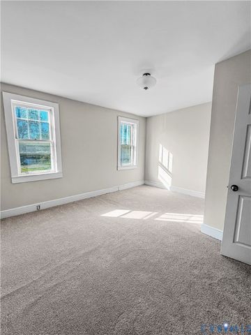 1011 Bank St, Hopewell, VA 23860