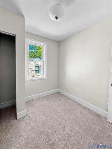 1011 Bank St, Hopewell, VA 23860