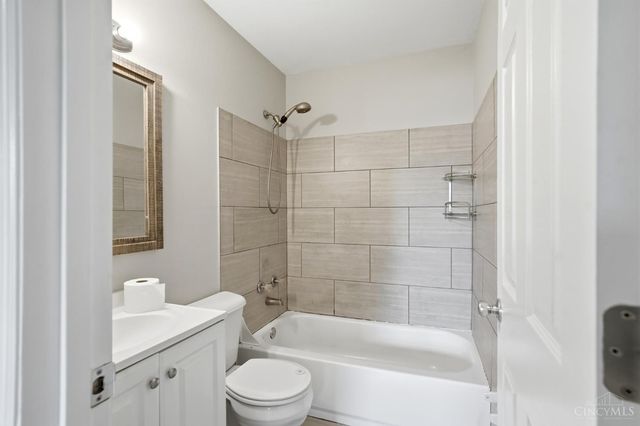 5228 Woodlake Drive, Delhi Twp, OH 45238