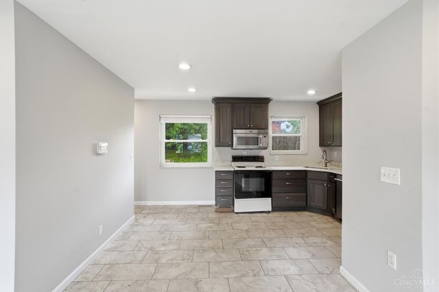5228 Woodlake Drive, Delhi Twp, OH 45238