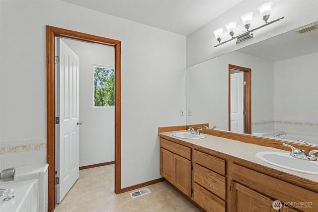 18663 Rainier View Road SE, Monroe, WA 98272