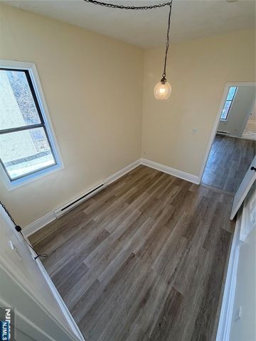 207 15th Street 31, Jersey City, NJ 07310