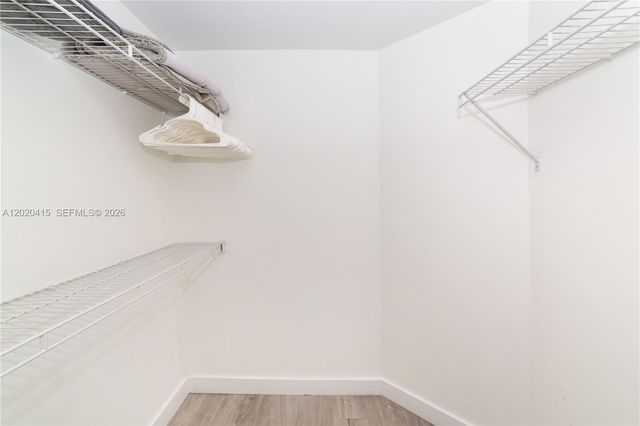 17150 N Bay Road 2808, Sunny Isles Beach, FL 33160