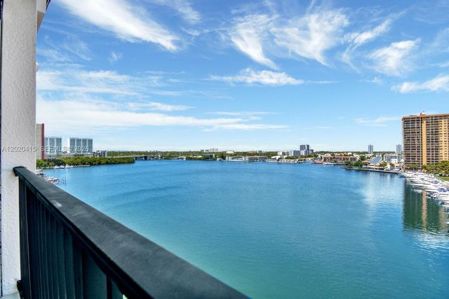 17150 N Bay Road 2808, Sunny Isles Beach, FL 33160