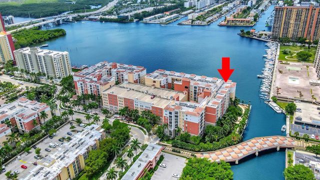 17150 N Bay Road 2808, Sunny Isles Beach, FL 33160
