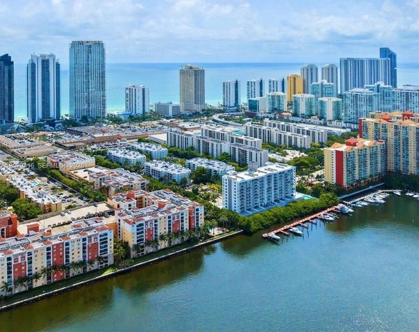 17150 N Bay Road 2808, Sunny Isles Beach, FL 33160