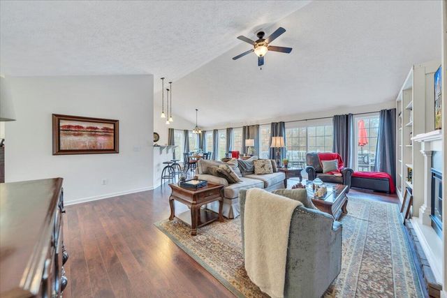 1074 Blueberry Hill CT, Vinton, VA 24179