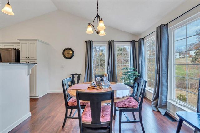 1074 Blueberry Hill CT, Vinton, VA 24179