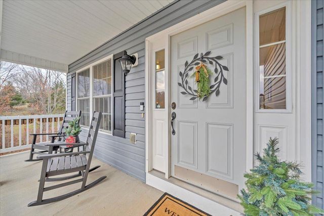 1074 Blueberry Hill CT, Vinton, VA 24179