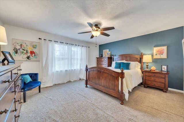 1074 Blueberry Hill CT, Vinton, VA 24179