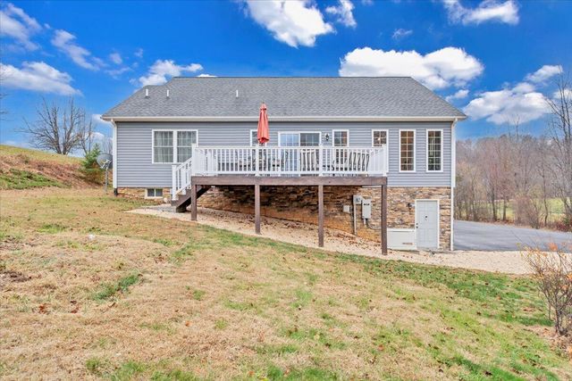 1074 Blueberry Hill CT, Vinton, VA 24179