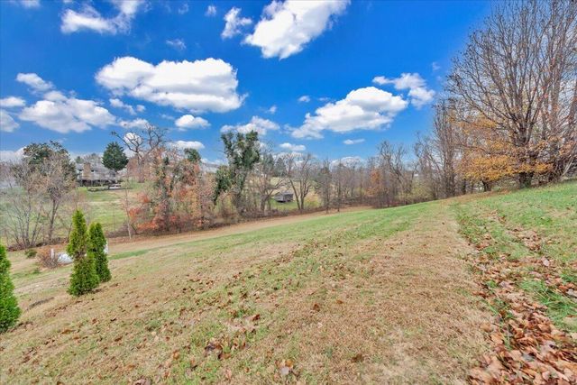 1074 Blueberry Hill CT, Vinton, VA 24179