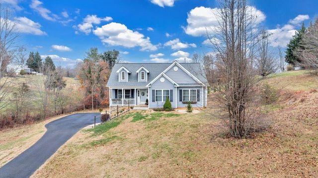 1074 Blueberry Hill CT, Vinton, VA 24179