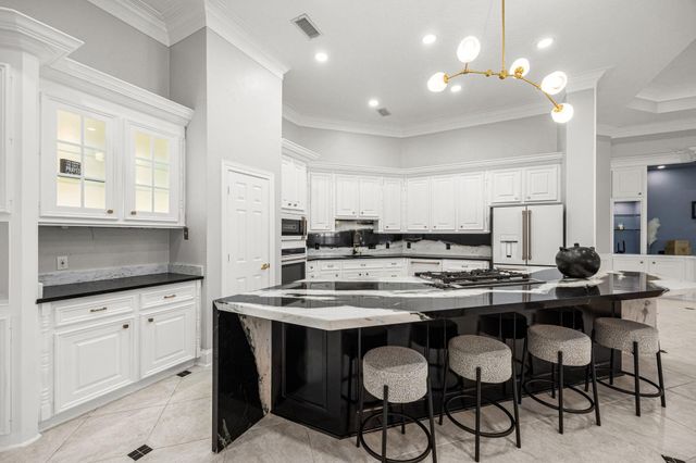 27 Morning Arbor Pl, The Woodlands, TX 77381