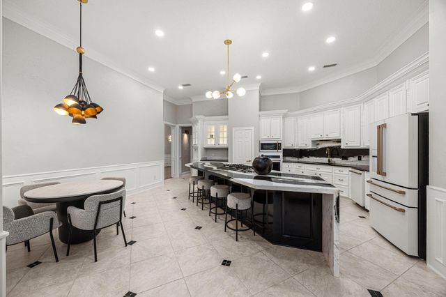 27 Morning Arbor Pl, The Woodlands, TX 77381