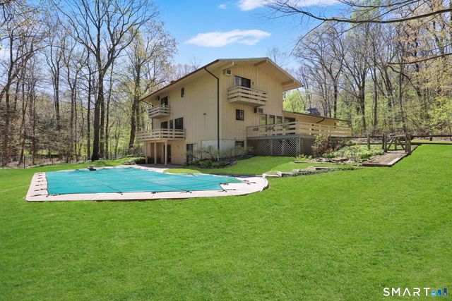 18 Ledgewood Road, Redding, CT 06896