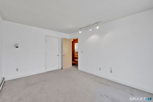 18 Ledgewood Road, Redding, CT 06896