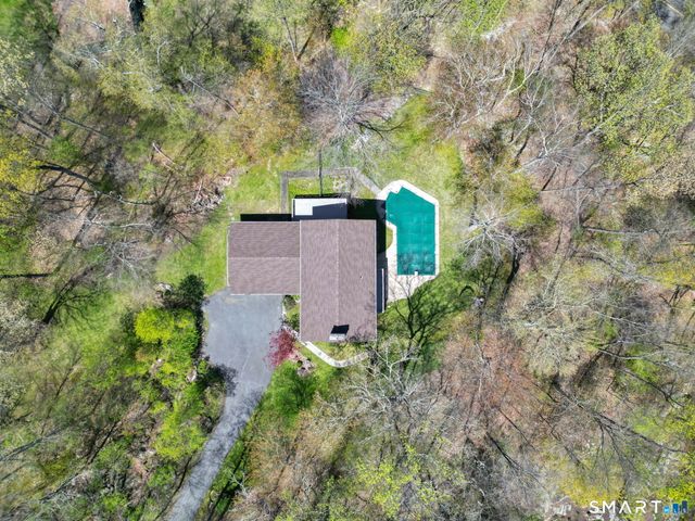 18 Ledgewood Road, Redding, CT 06896