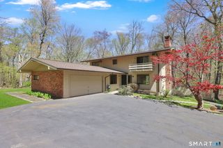 18 Ledgewood Road, Redding, CT 06896