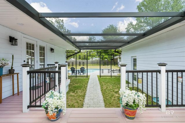 302 W Satsuma Avenue, Foley, AL 36535