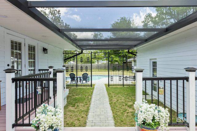 302 W Satsuma Avenue, Foley, AL 36535