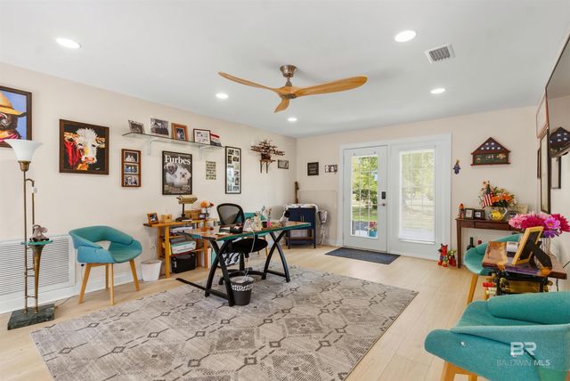 302 W Satsuma Avenue, Foley, AL 36535