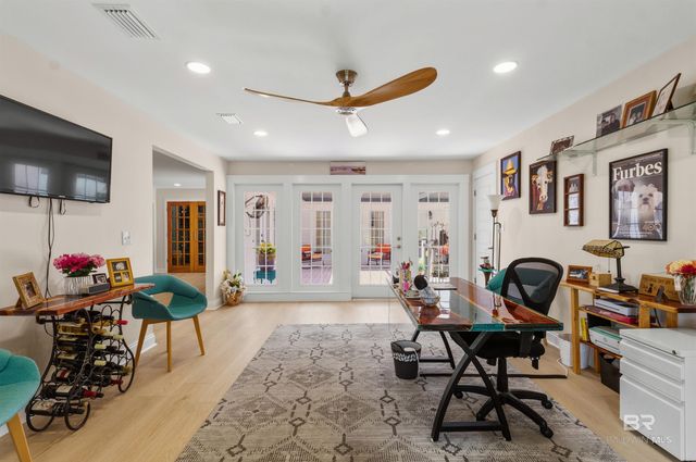 302 W Satsuma Avenue, Foley, AL 36535