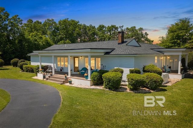 302 W Satsuma Avenue, Foley, AL 36535