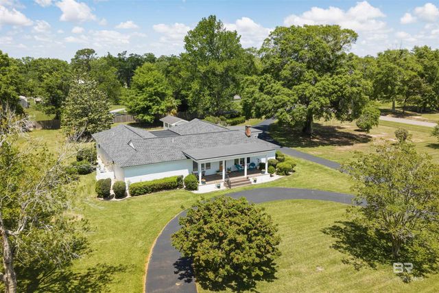 302 W Satsuma Avenue, Foley, AL 36535