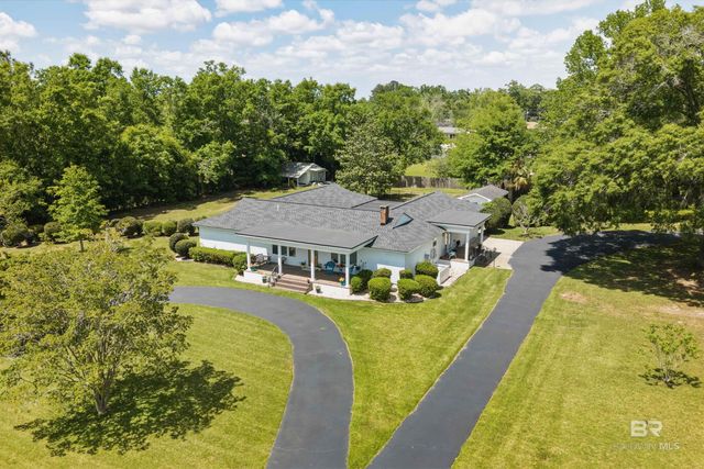 302 W Satsuma Avenue, Foley, AL 36535