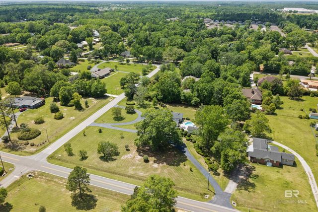 302 W Satsuma Avenue, Foley, AL 36535
