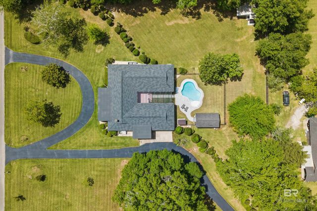 302 W Satsuma Avenue, Foley, AL 36535