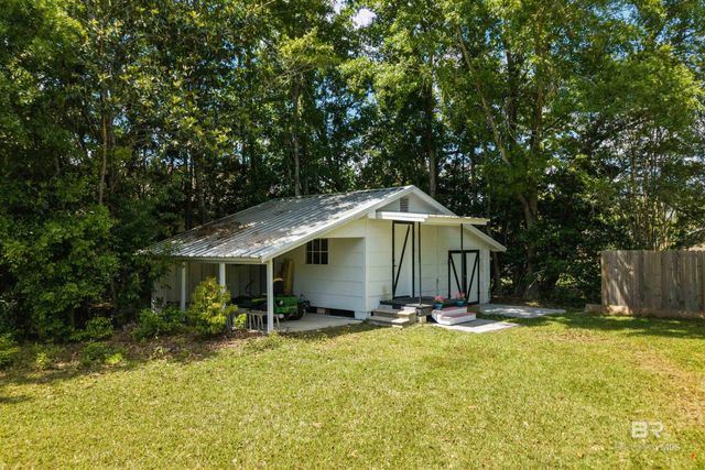 302 W Satsuma Avenue, Foley, AL 36535