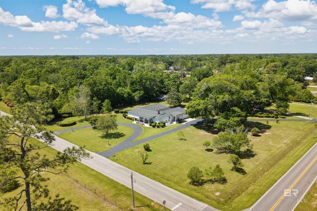 302 W Satsuma Avenue, Foley, AL 36535
