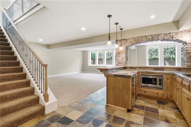 15212 Fontana Street, Leawood, KS 66224