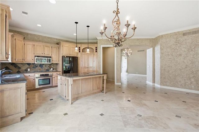 15212 Fontana Street, Leawood, KS 66224