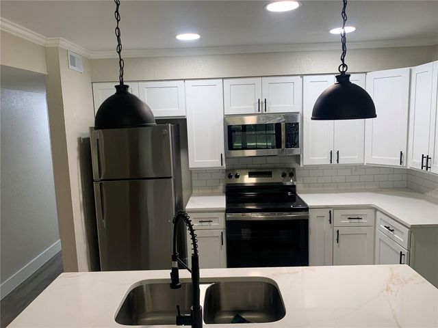 1915 WEEKS AVENUE, Orlando, FL 32806